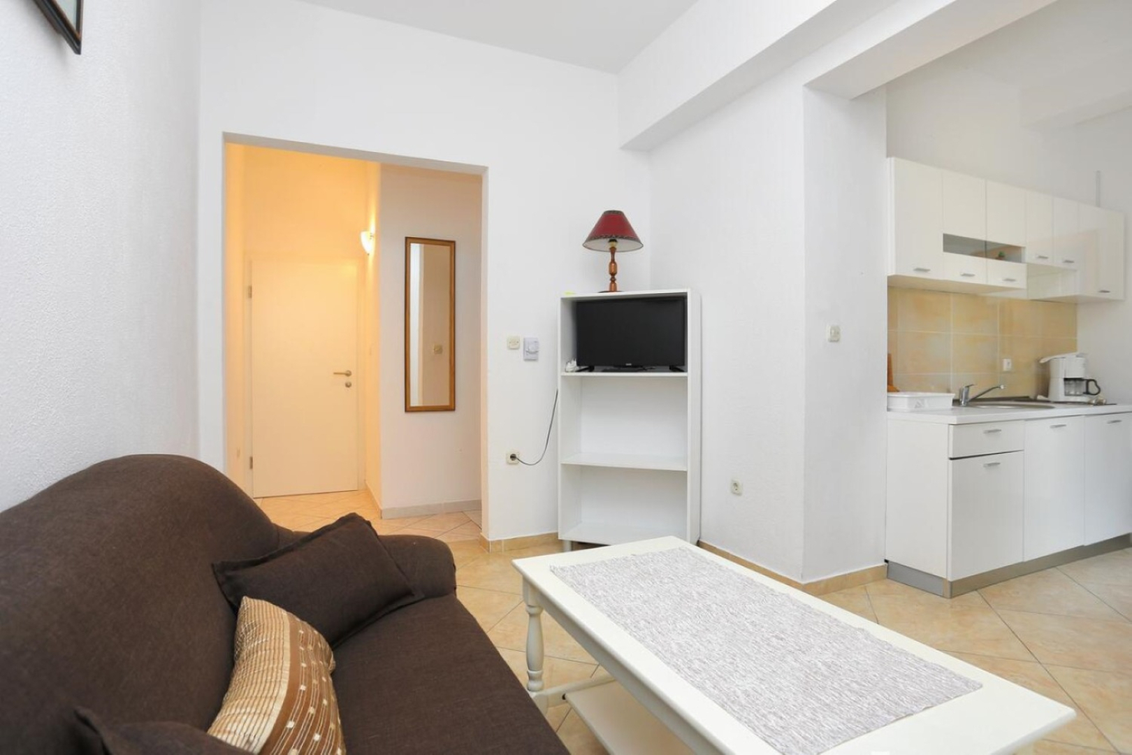 Apartment Lias - with restaurant: A1 Rogoznica, Riviera Sibenik