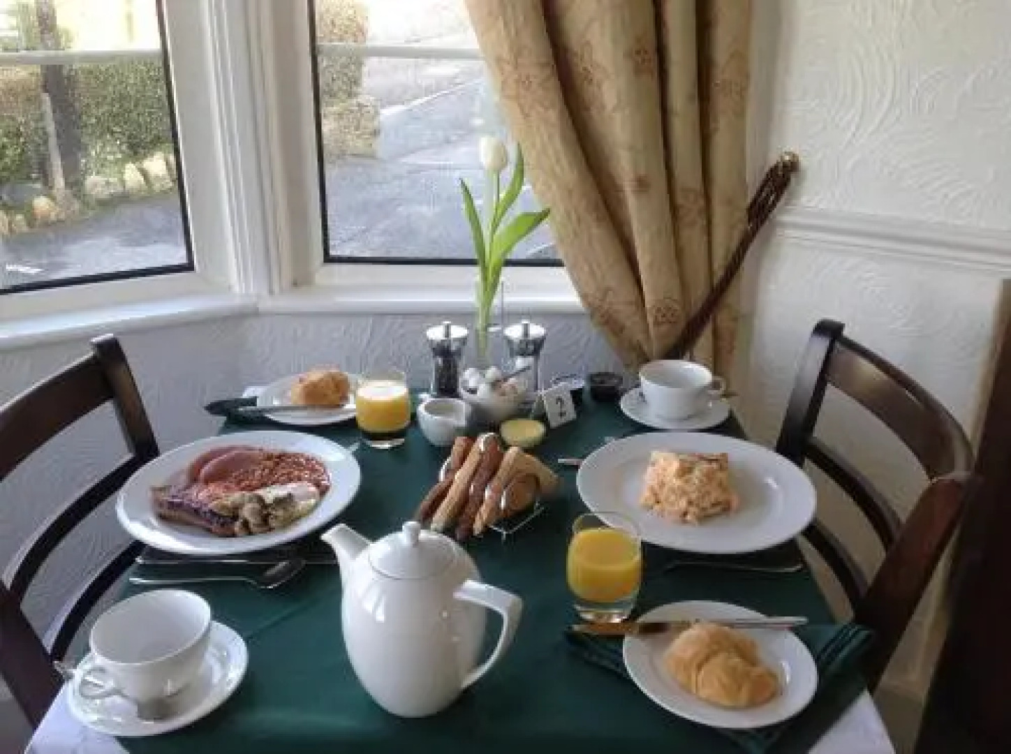 Chellowdene Guest House