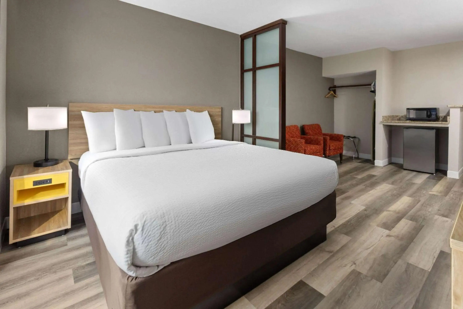 Days Inn By Wyndham Jackson Downtown