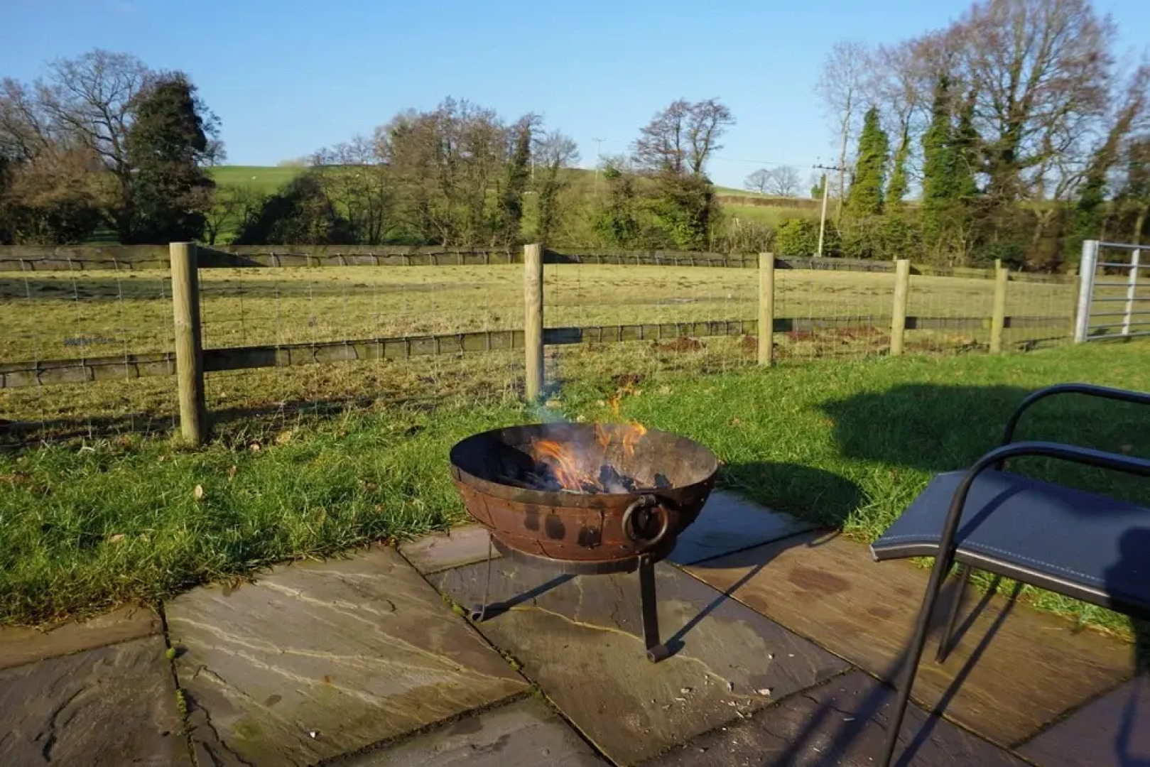 Tranquil Farlow Retreat, Sleeps 4 With Parking