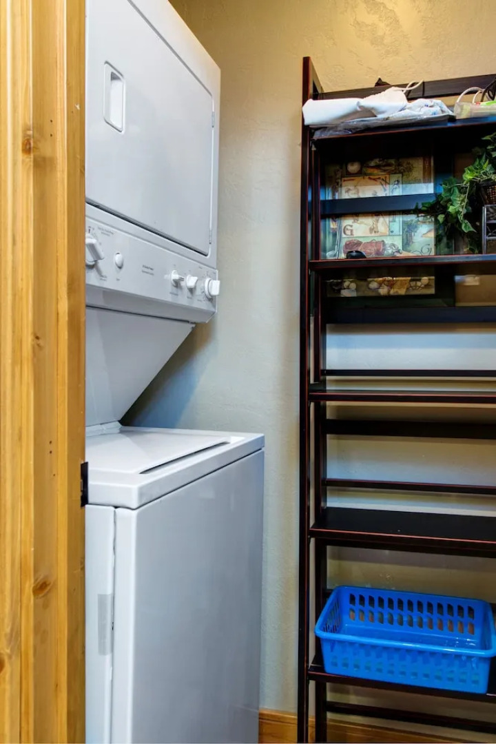 2BR Empire House Condo by RedAwning