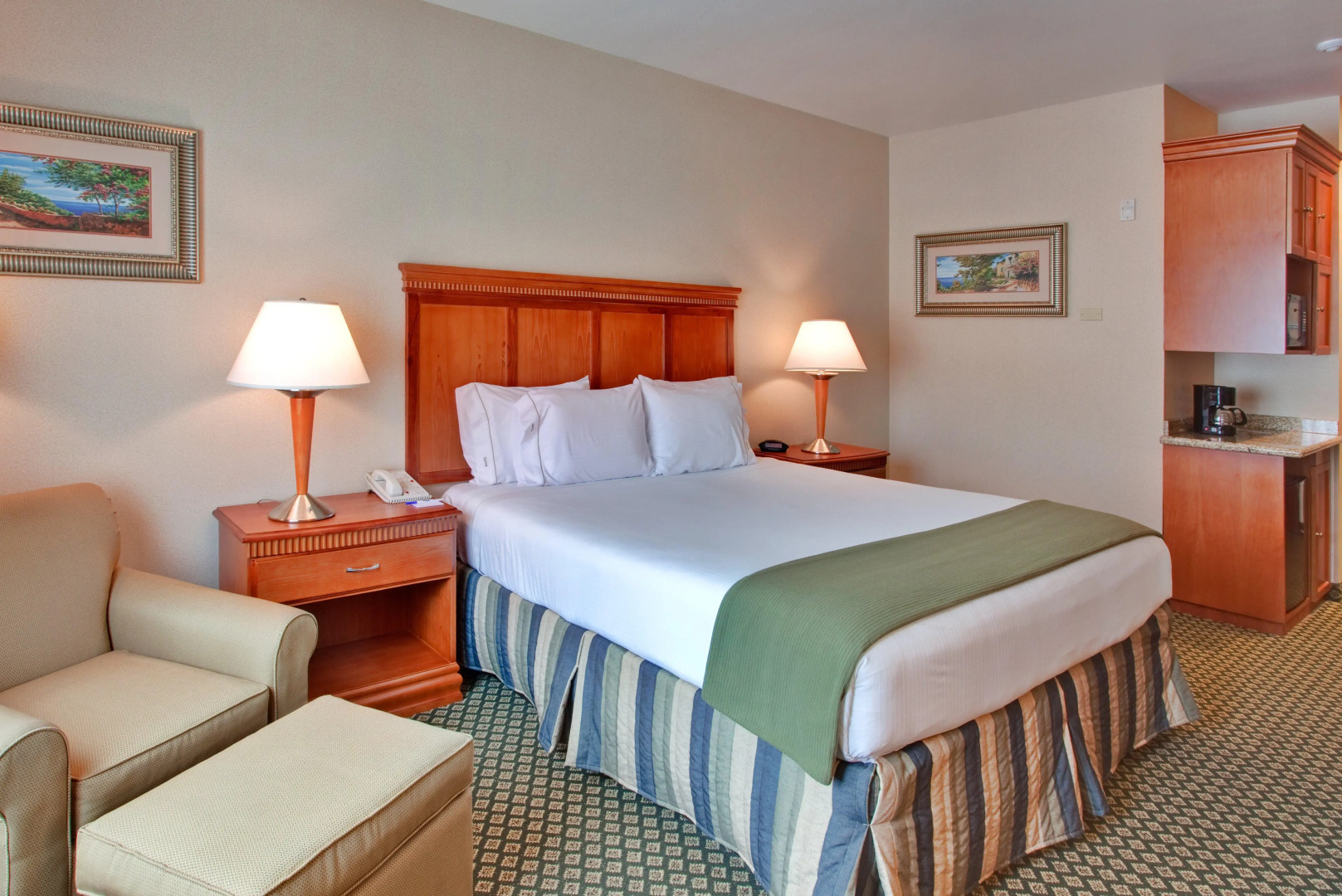 Holiday Inn Express & Suites Rancho Cucamonga by IHG