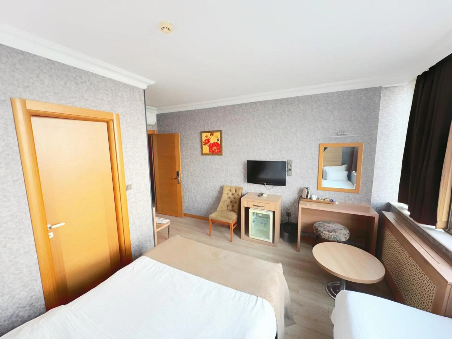 Lounge Boutique Hotel