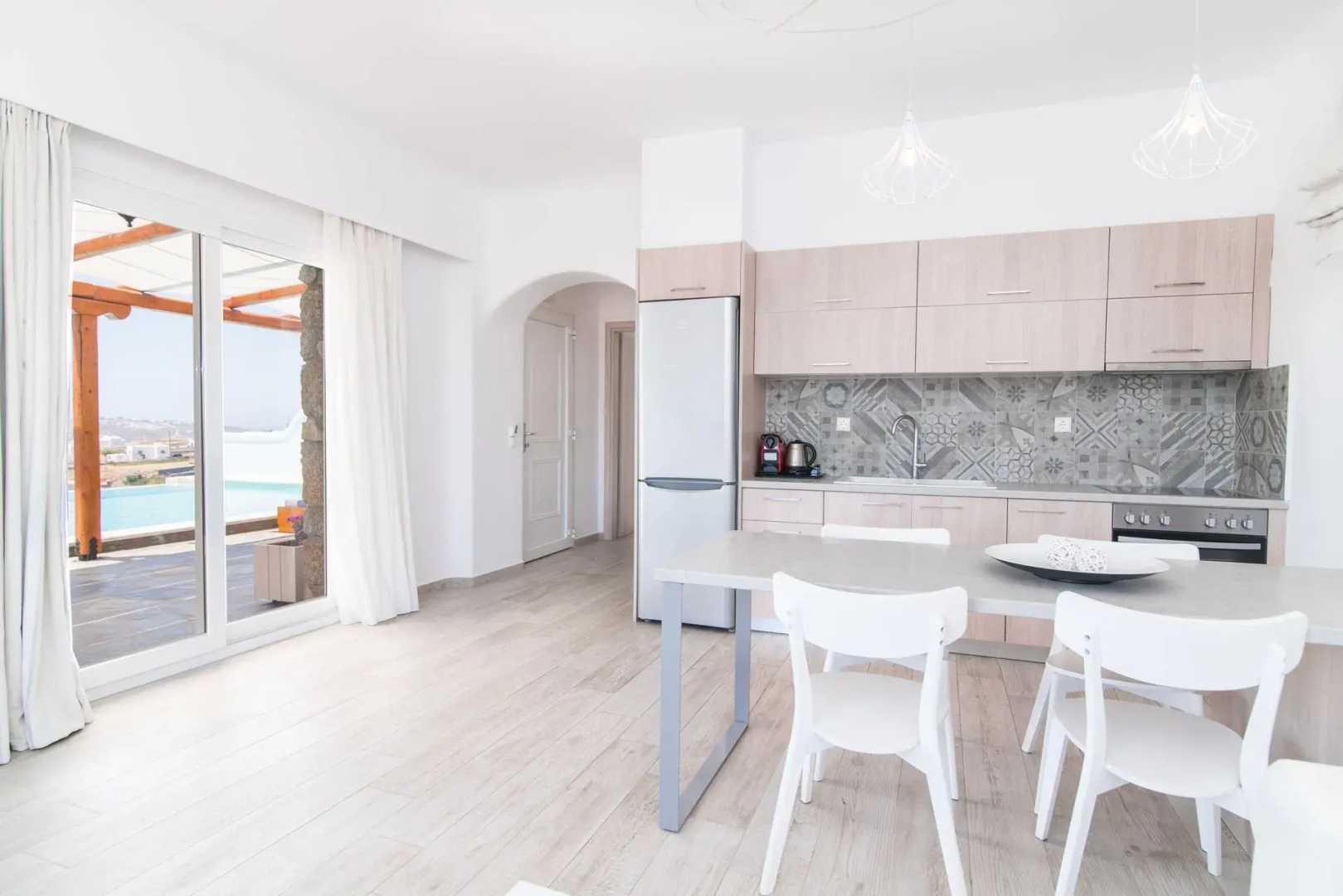 Evi Suites & Villas