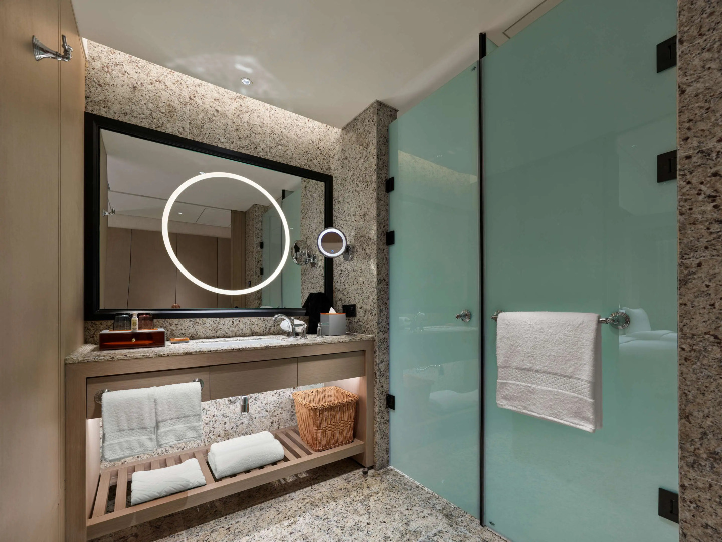 Doubletree By Hilton Shigatse