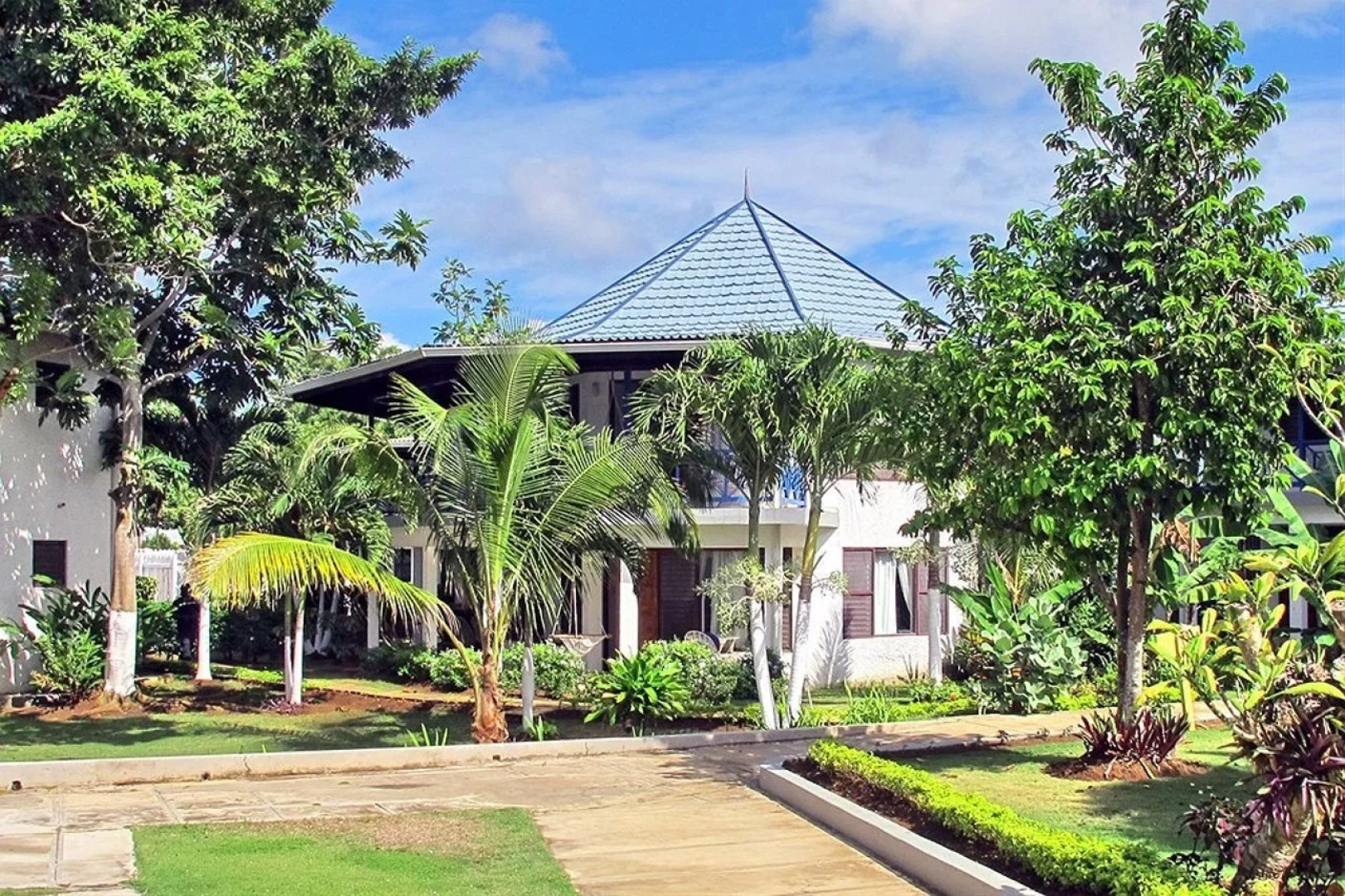 Negril Tree House Resort