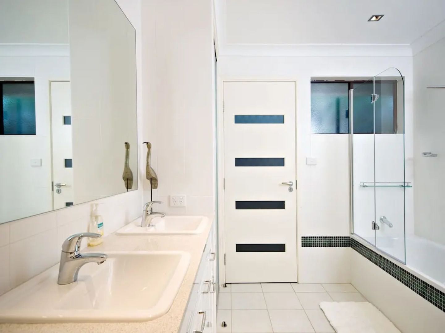 Sea Pearl, 10 Corlette Point Road