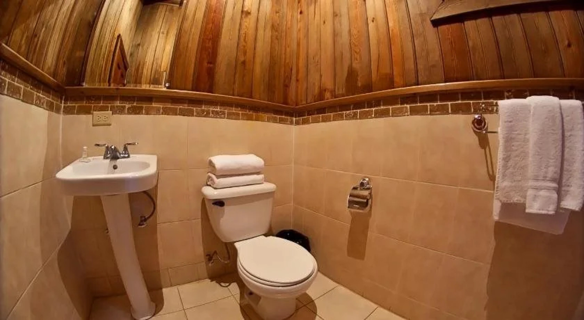 Pulhapanzak Waterfalls Cabins