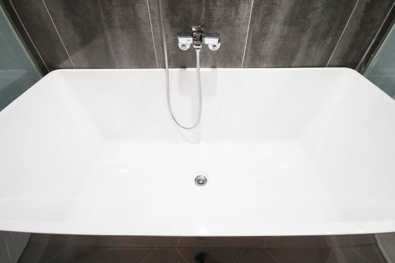 Changwon Jinhae Yongwon Hotel VIN