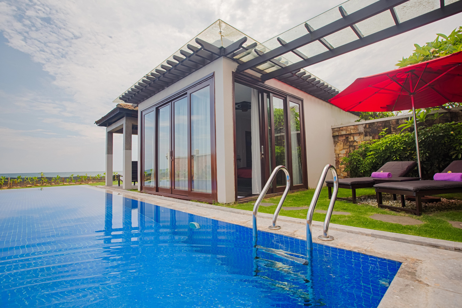 Lapochine Beach Resort (Formerly Ana Mandara Hue)