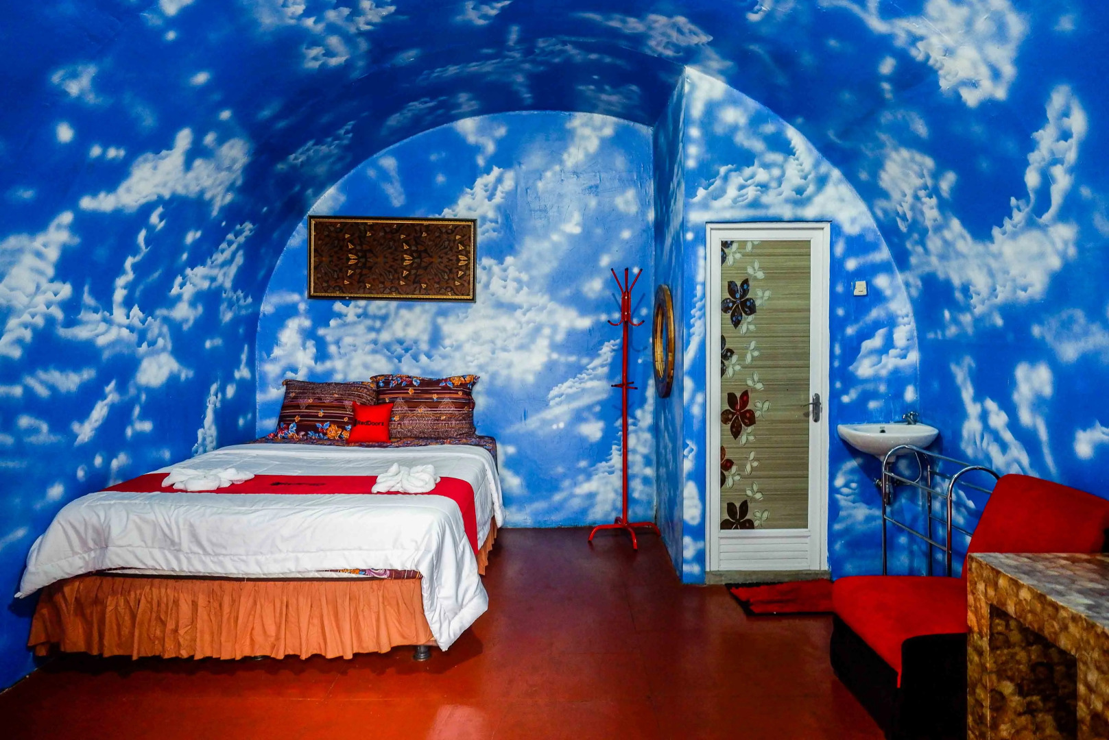 RedDoorz @ Guci Tegal