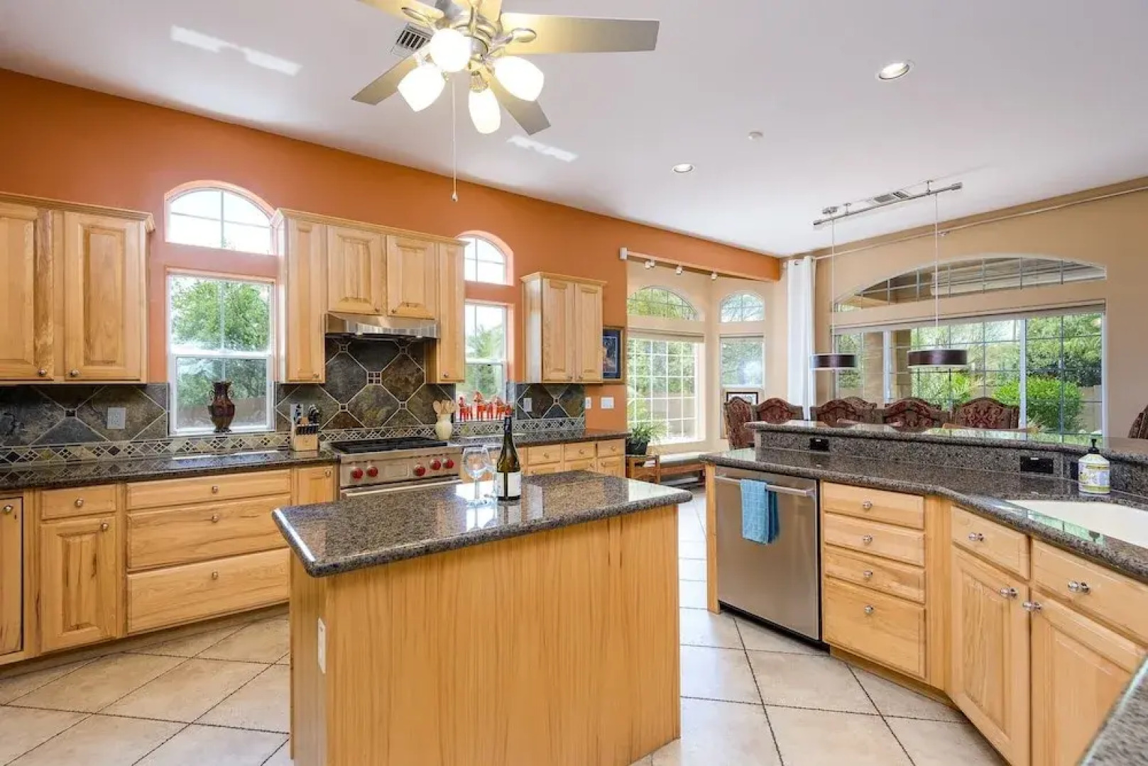 Casa Dynamite 4 Bedroom Home by RedAwning