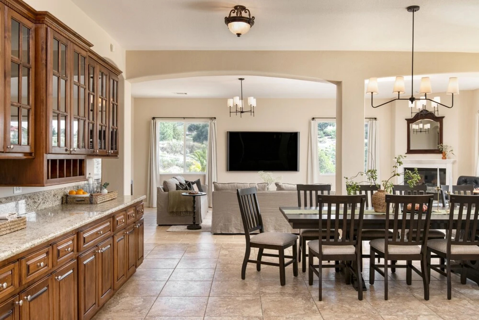 Casa Sancerre by Avantstay - Hilltop Estate w Breathtaking Views, Pool & Hot Tub