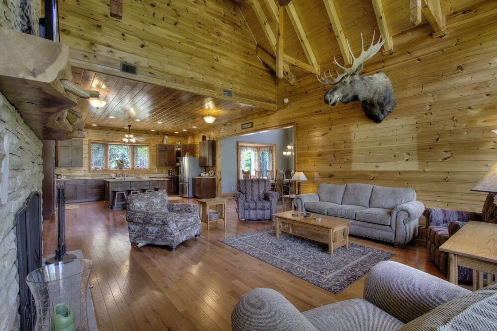 Birds Creek Mansion 650 - Six Bedroom Cabin