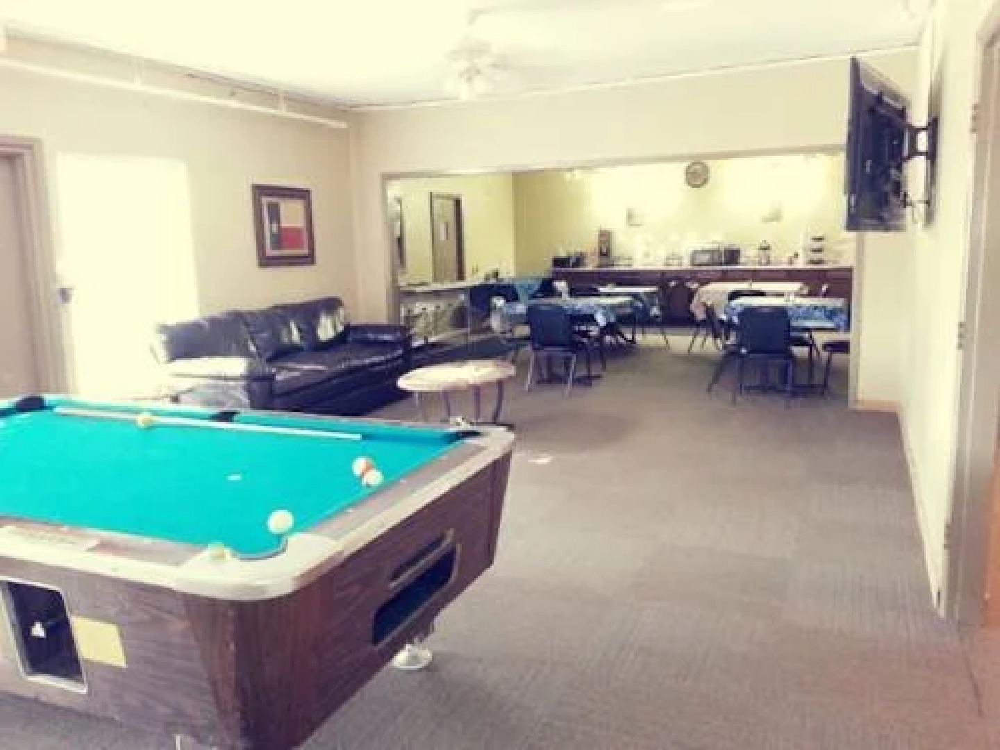 Knights Inn Pearsall