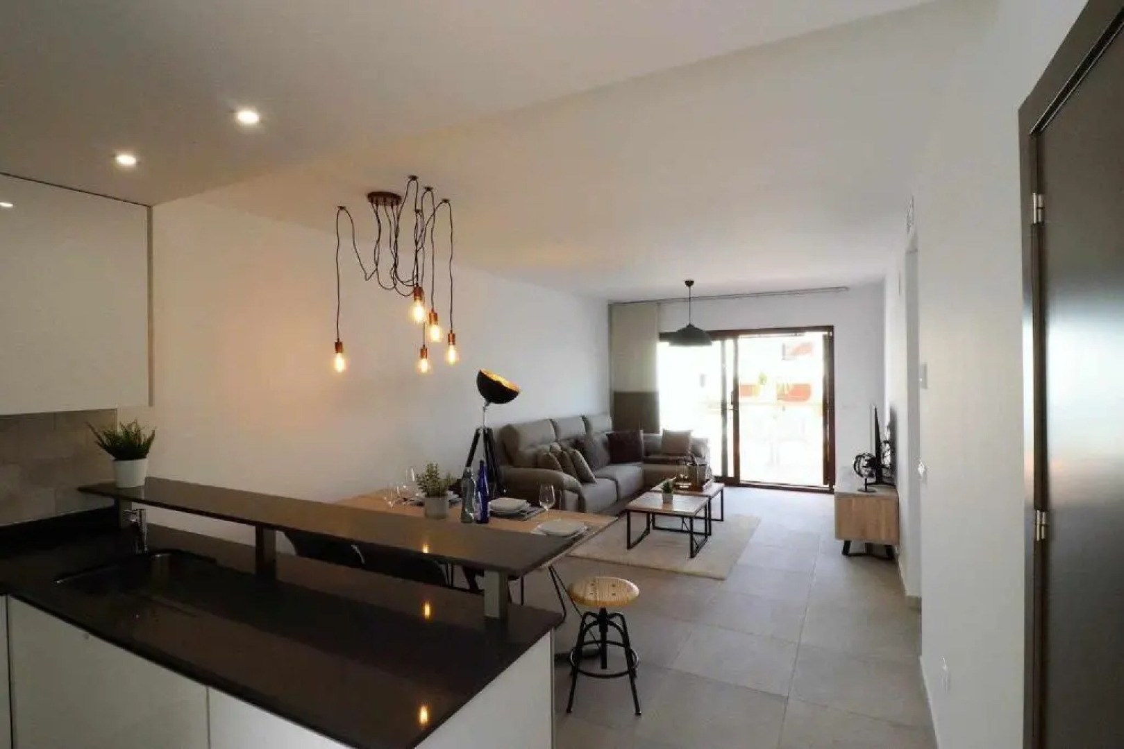 Marysol apartamento de lujo balcón azotea piscina comun a la playa