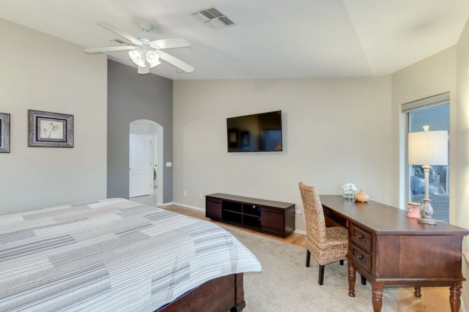 Oasis in The Desert! 5 Bedrooms, 3 Baths, Heated Resort Pool and Spa! Separate Casita! by Redawning