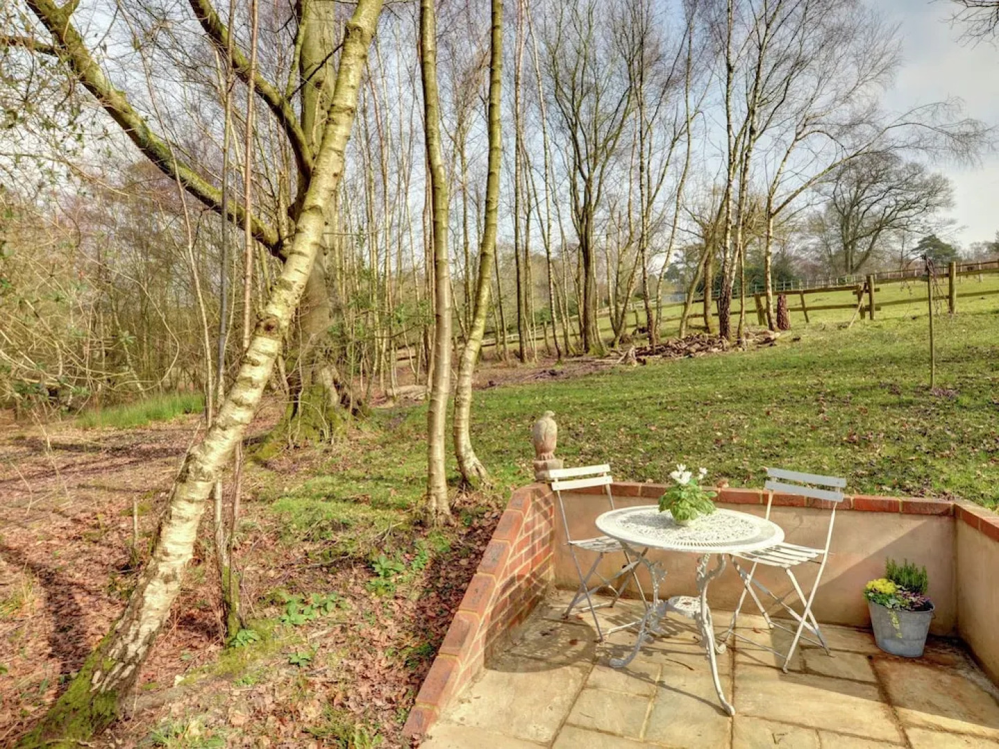 Quaint Holiday Home in Hartfield for Couples near City Center