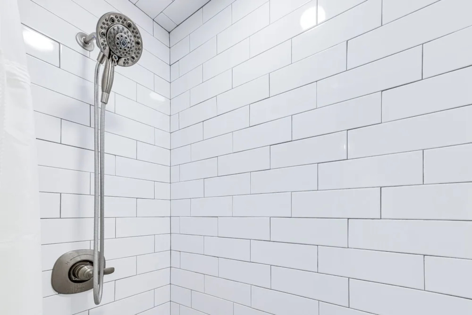 Beaver Lake Getaway w/ 2 Decks, Grill, & Views!