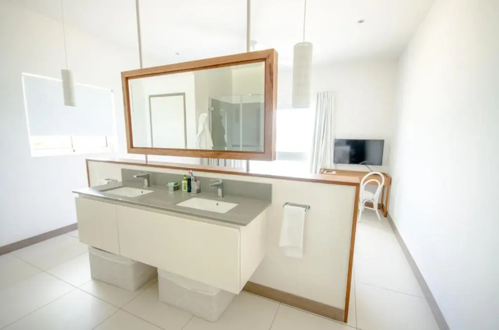 L'Escale 3 bedrooms Sea View and Beachfront Suite by Dream Escapes