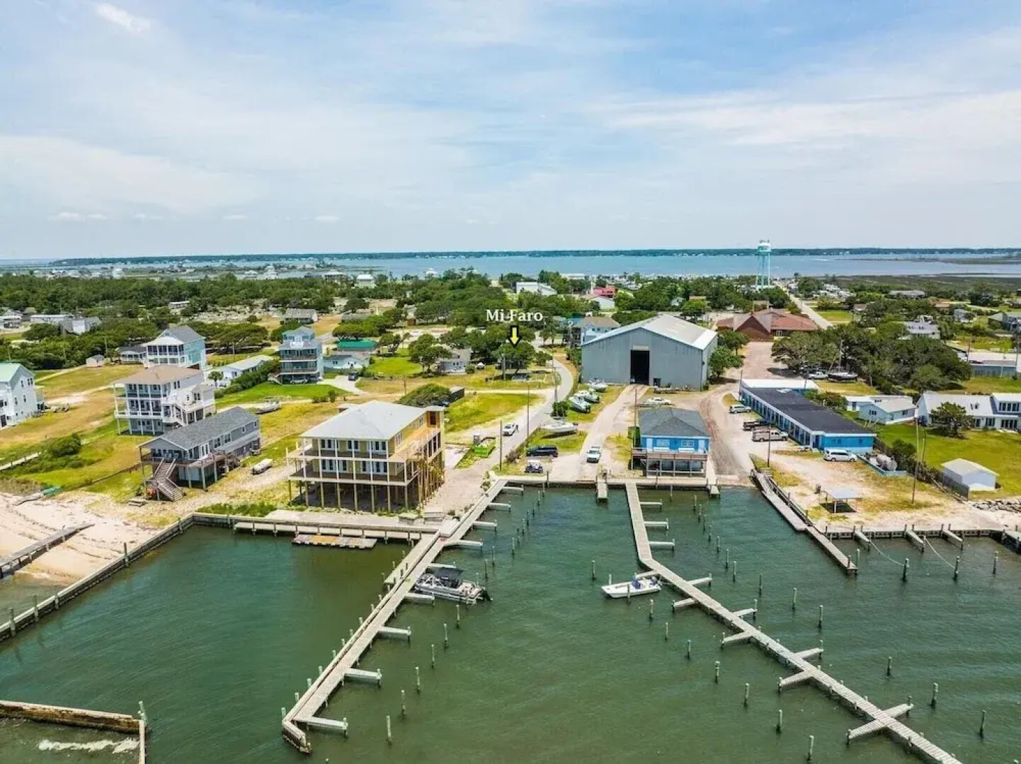 Mi Faro 1 Bedroom Duplex by RedAwning