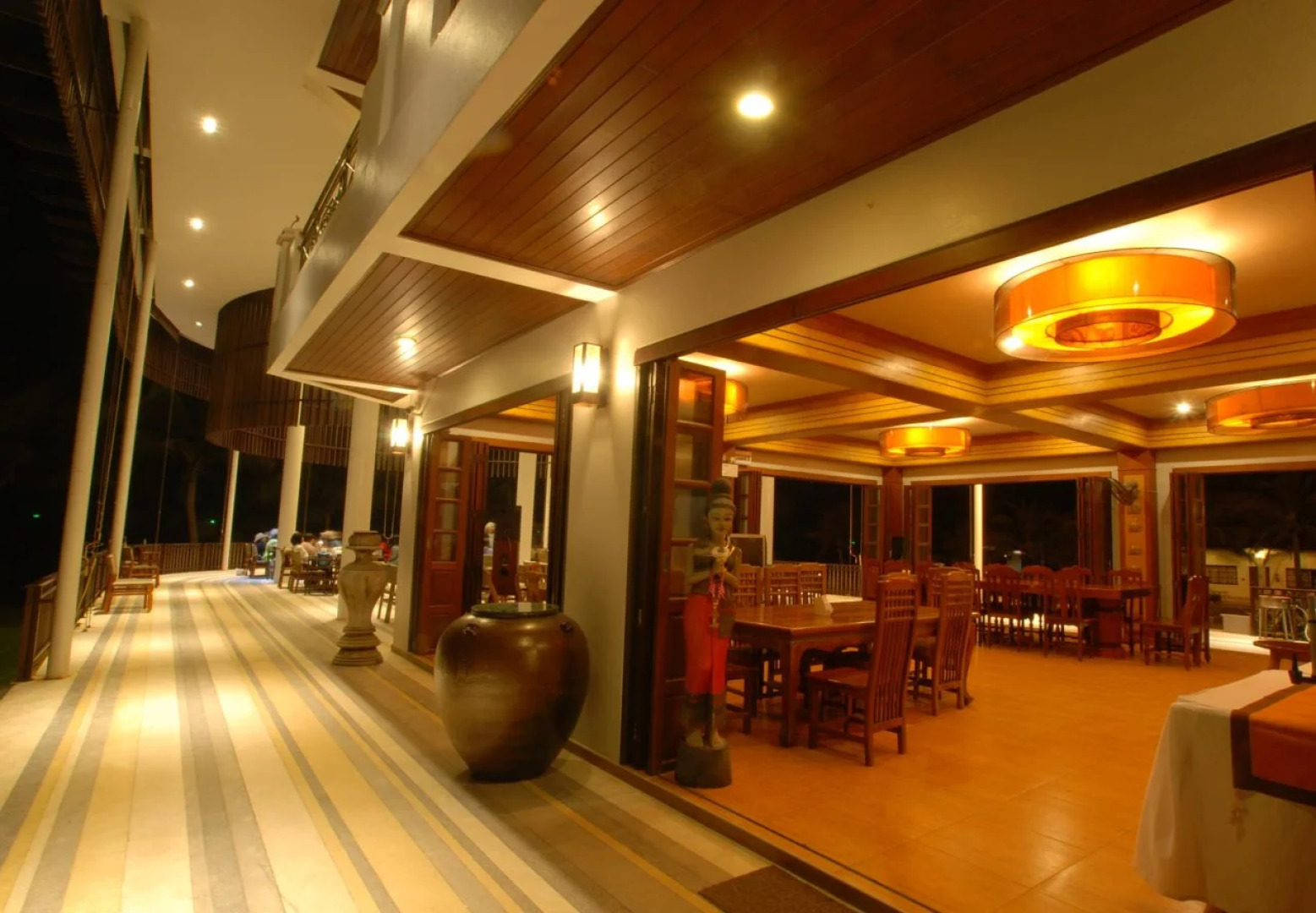 Bansaithong Beach Resort