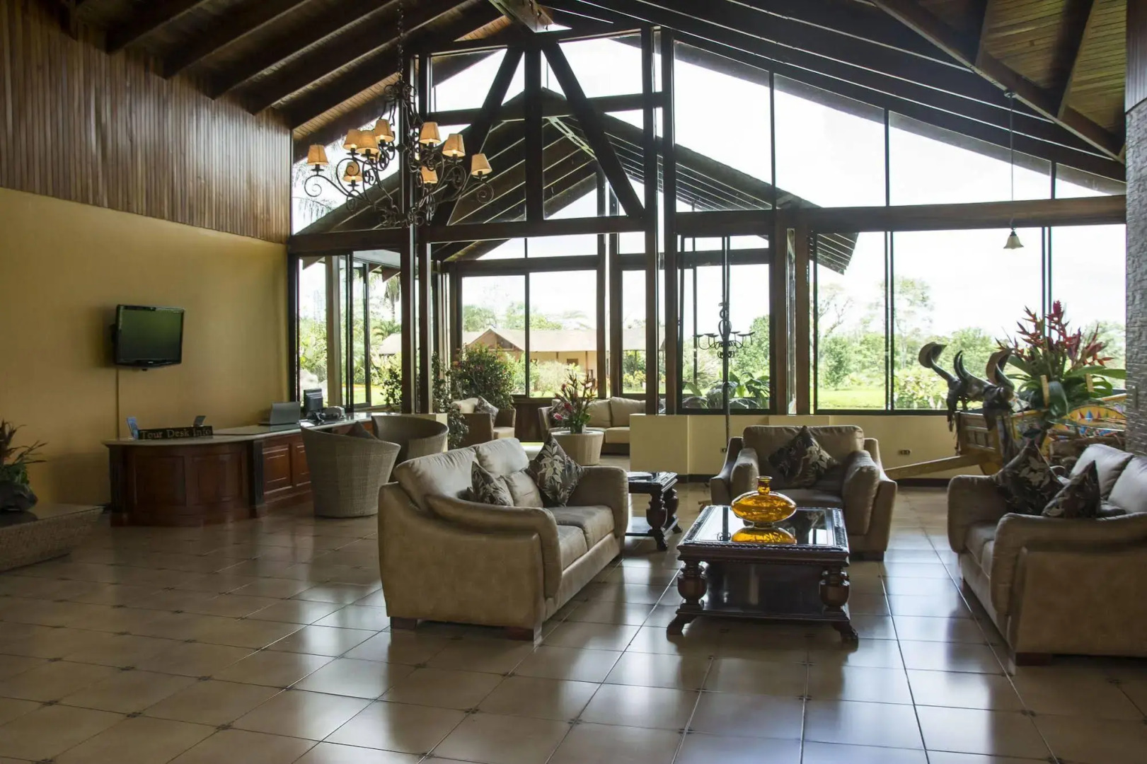 Arenal Paraíso Resort & Thermo Mineral Hot Springs