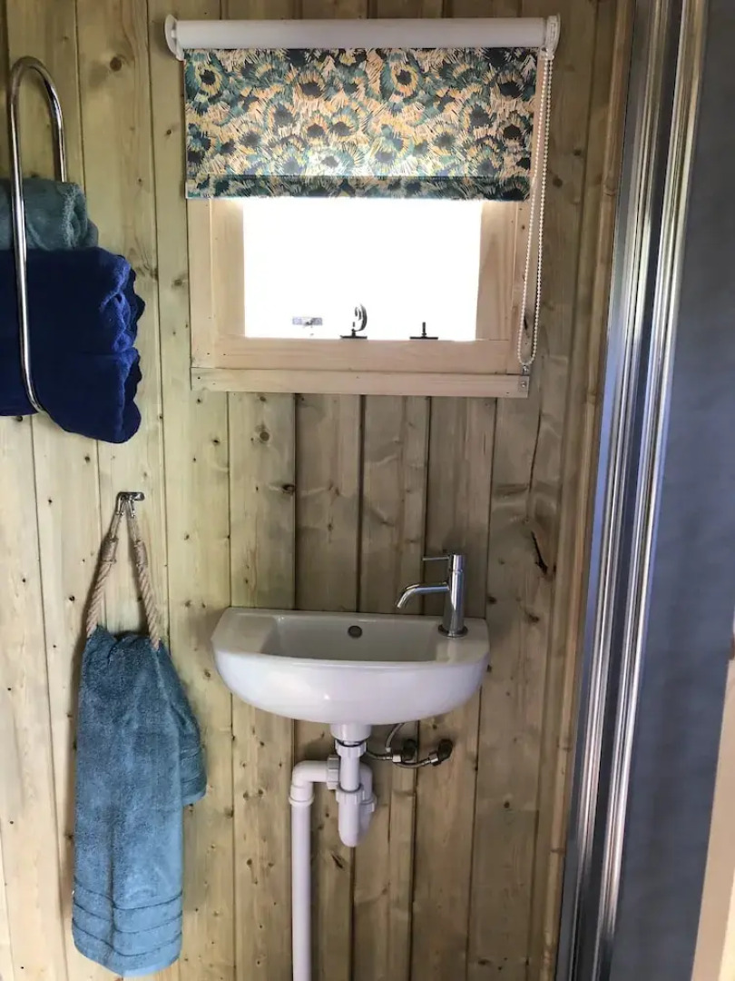 The Peacock Shepherds Hut at Hafoty Boeth