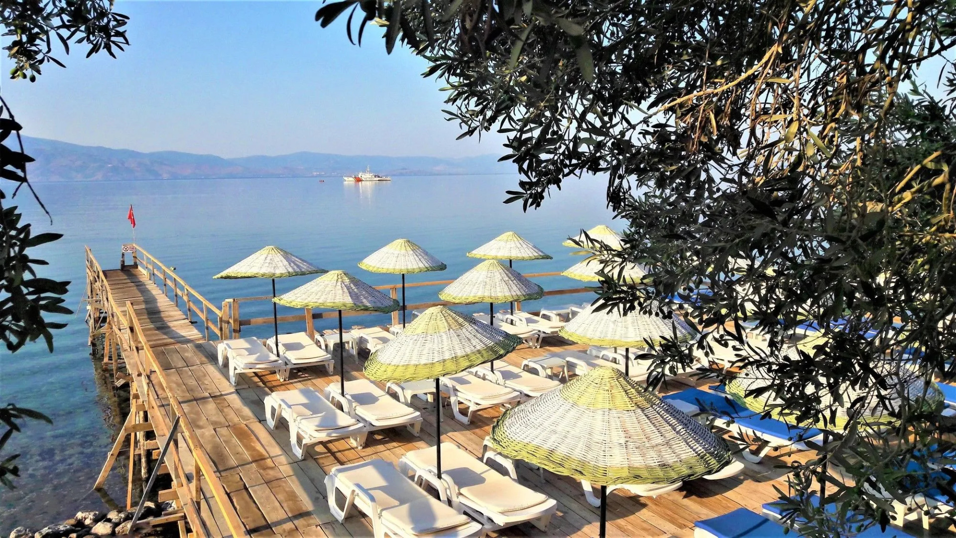 Assos Nazan Motel Restoran Beach