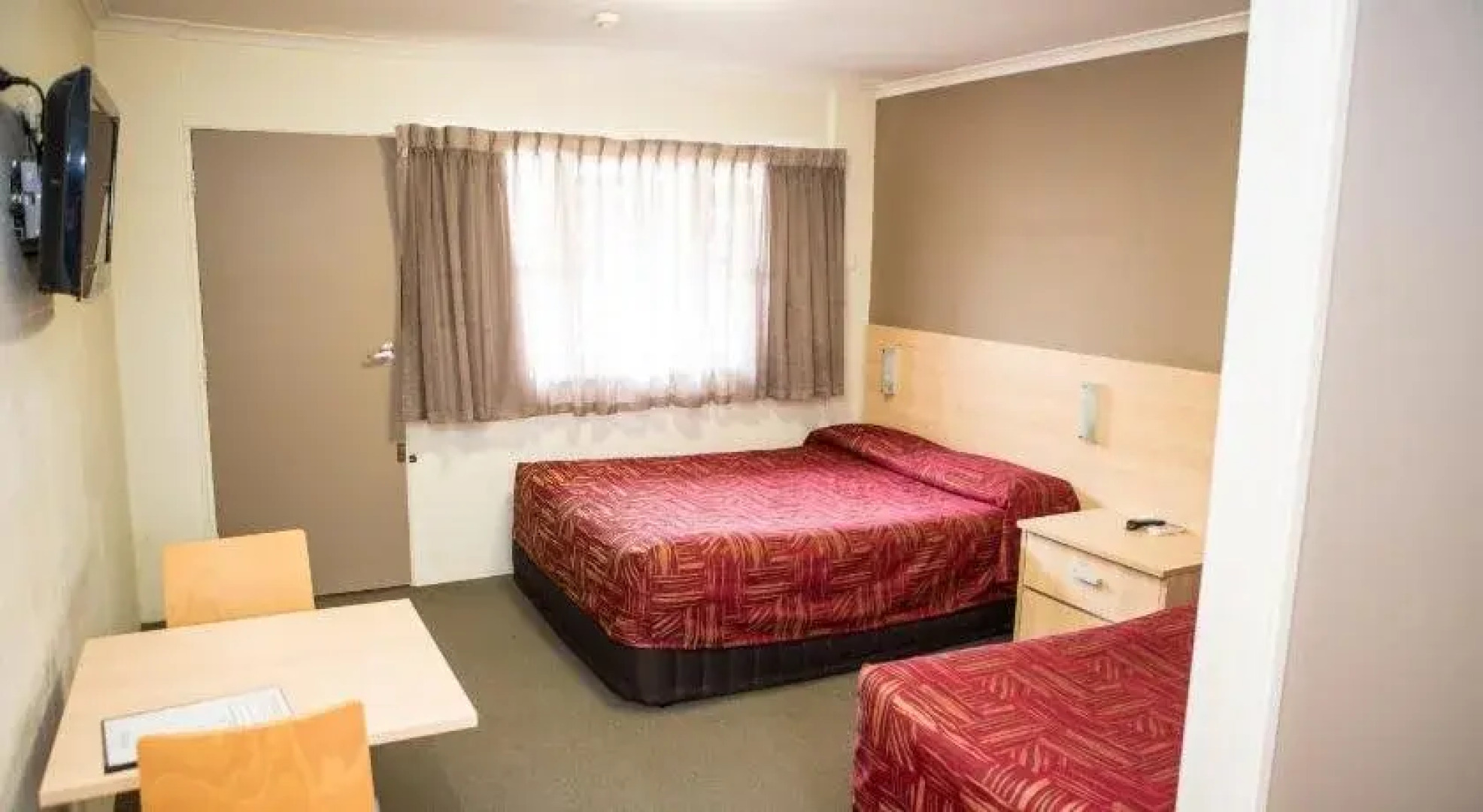 Hotel Canobolas Motel & Units