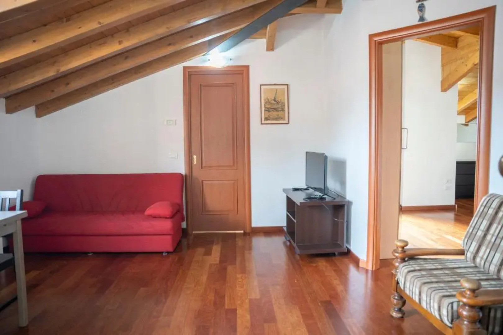 042 - Attico delle Pesche 10 minuti Mare, RISTRUTTURATO