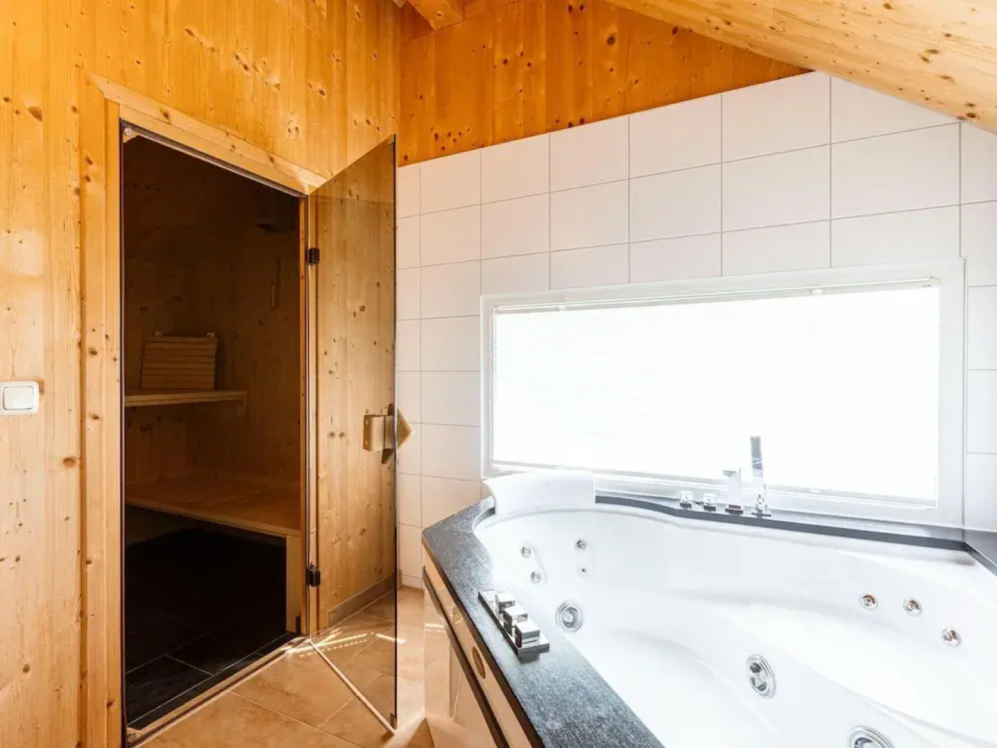 Luxurious Chalet in Murau with Outside Hot Tub