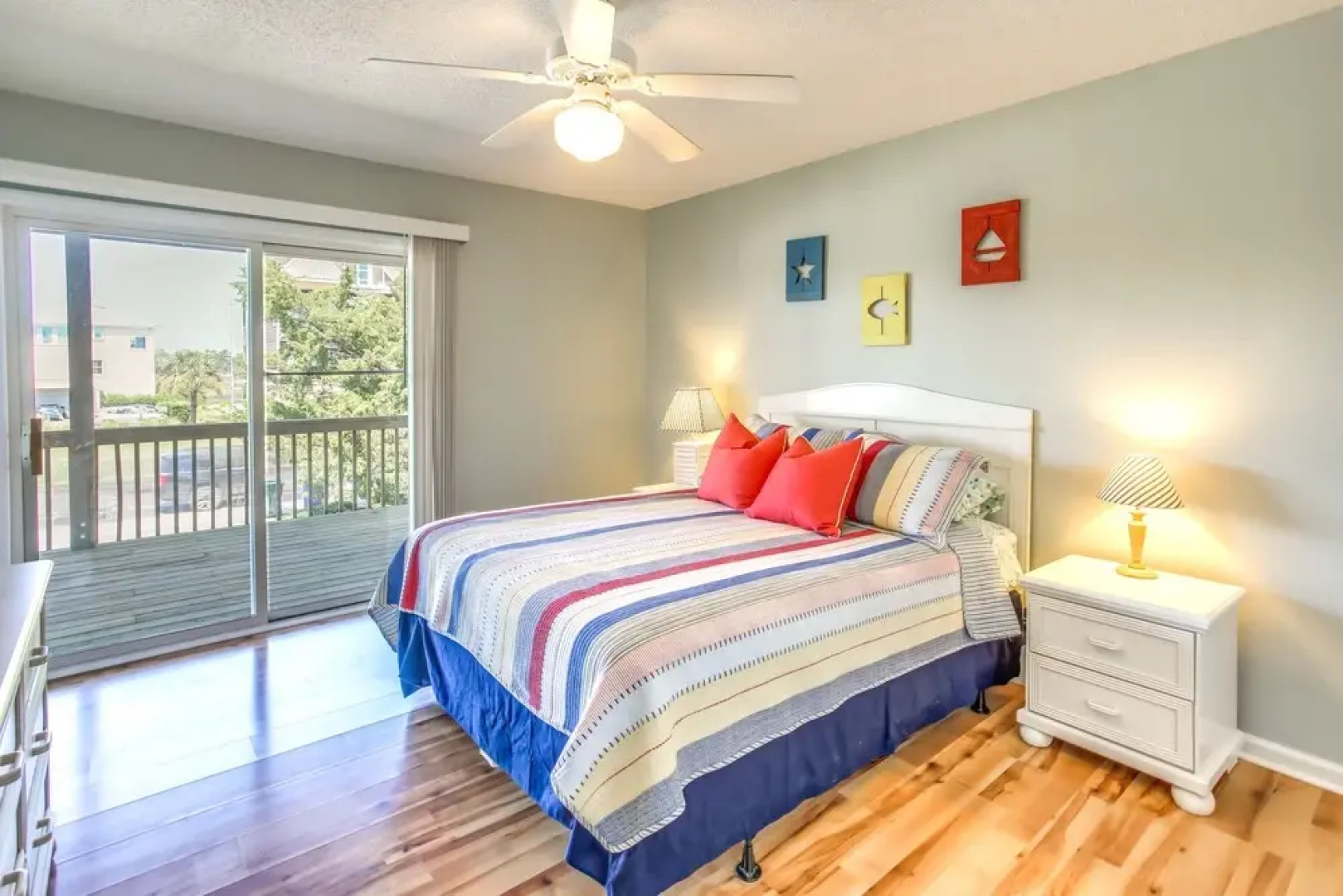 Steps to Beach: Surf City Vacation Rental!