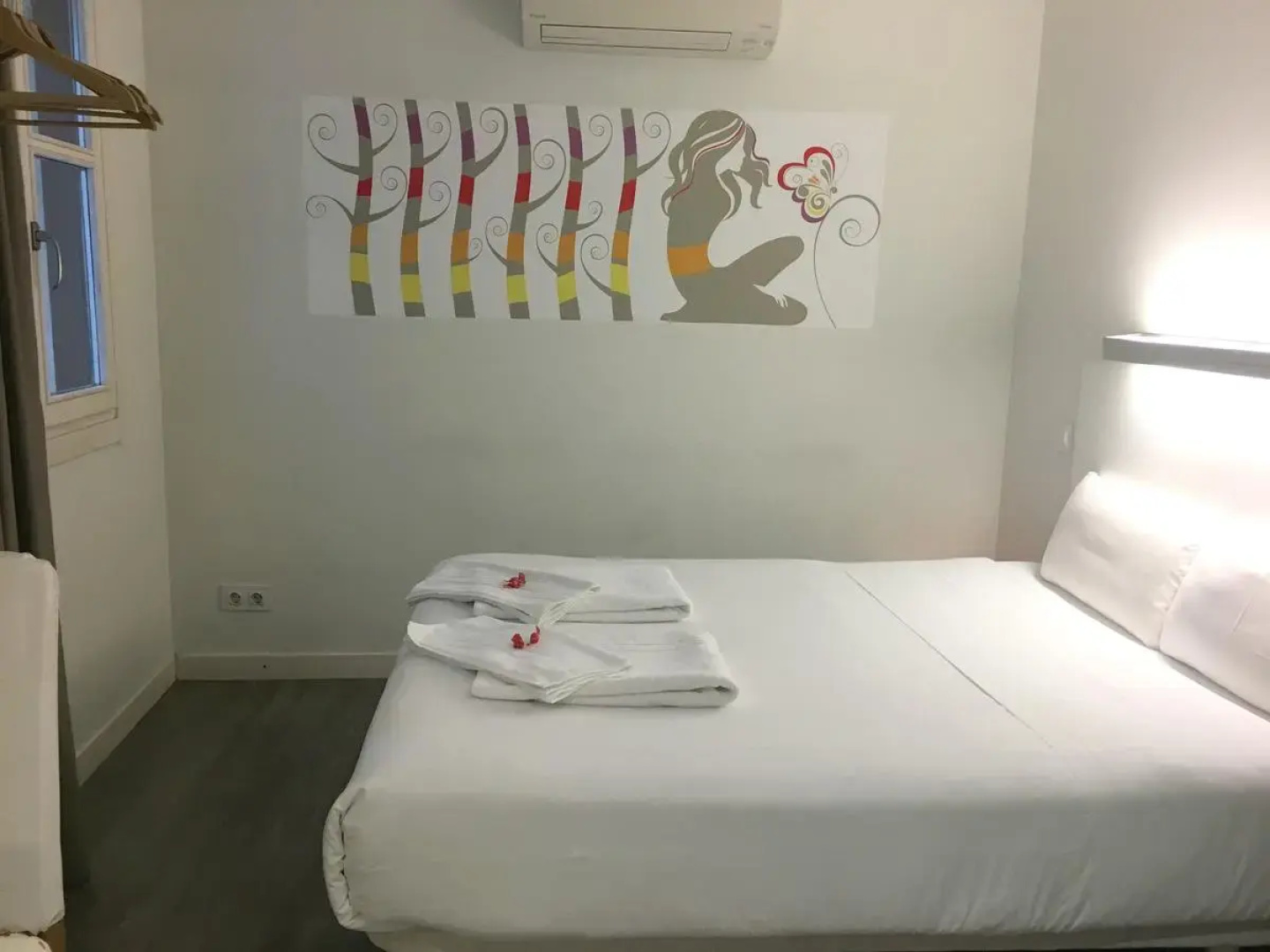 Pensión AliciaZzz Bed & Breakfast