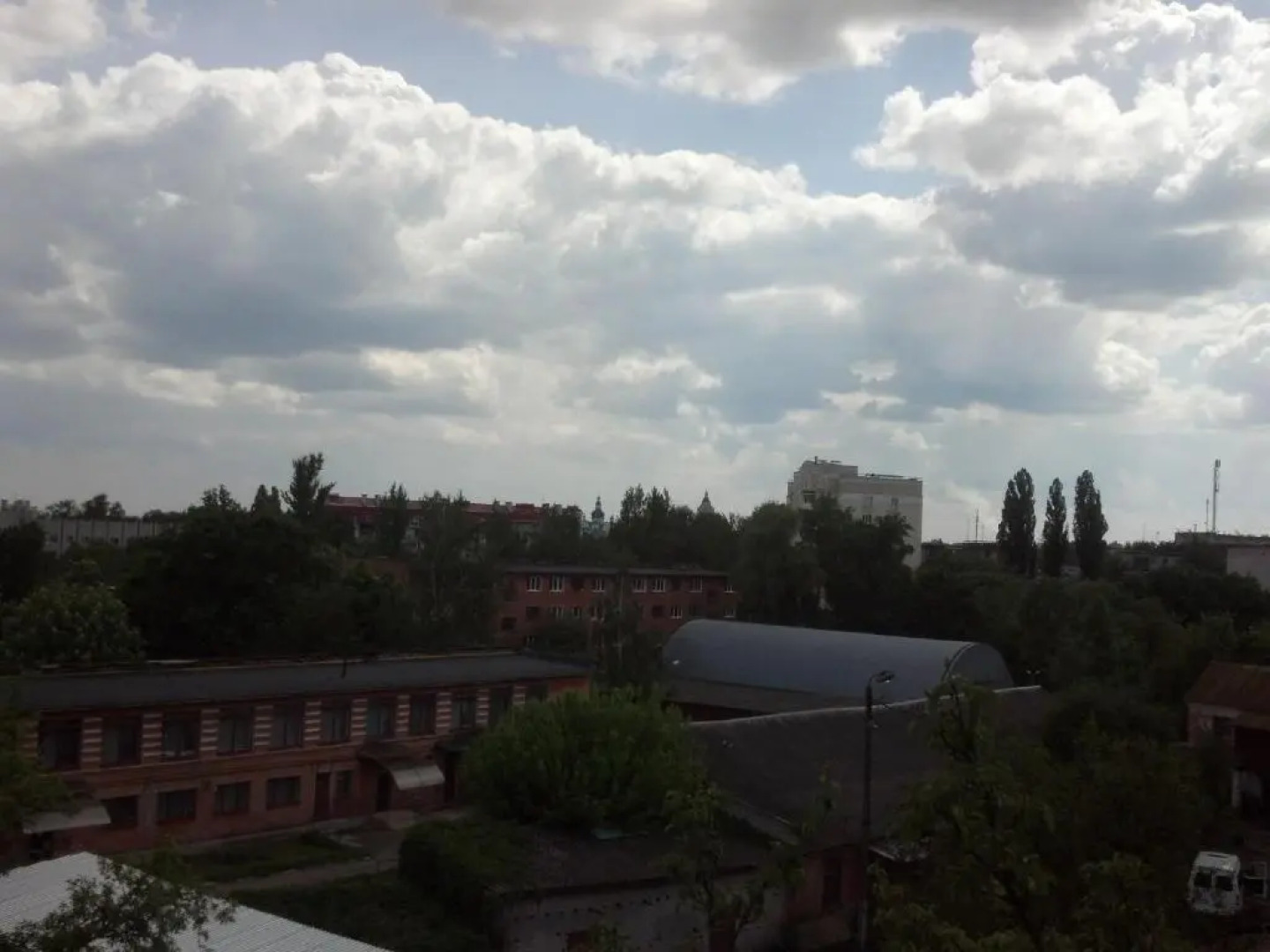 Apartment with balcony on Peremohy Avenue 43