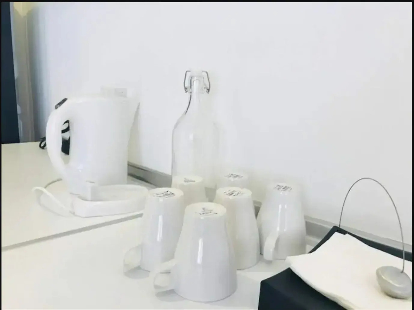 Sky Bungalow Green Beverly Hills