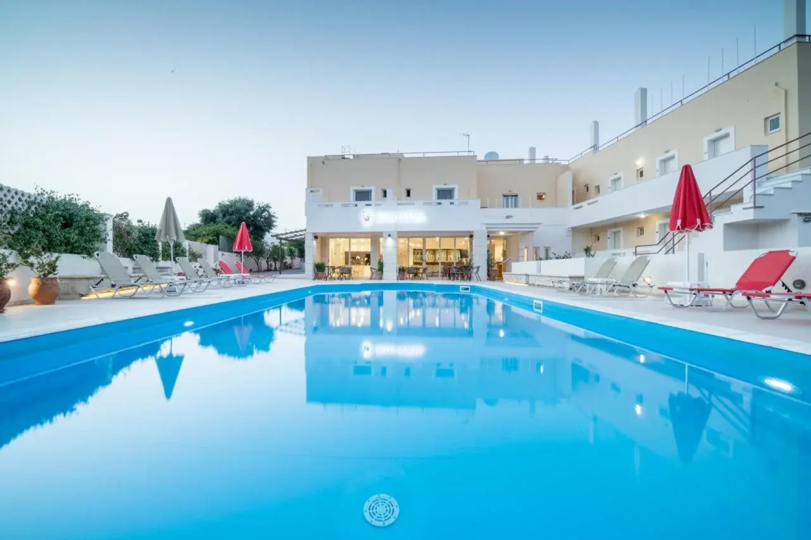 Hiona Holiday Hotel