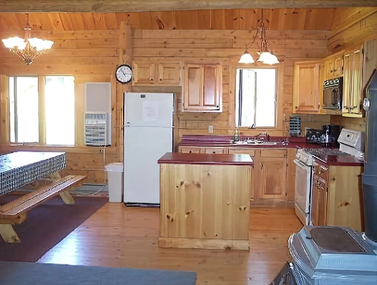 Aspen Cabin Tunk Lake - Three Bedroom Home