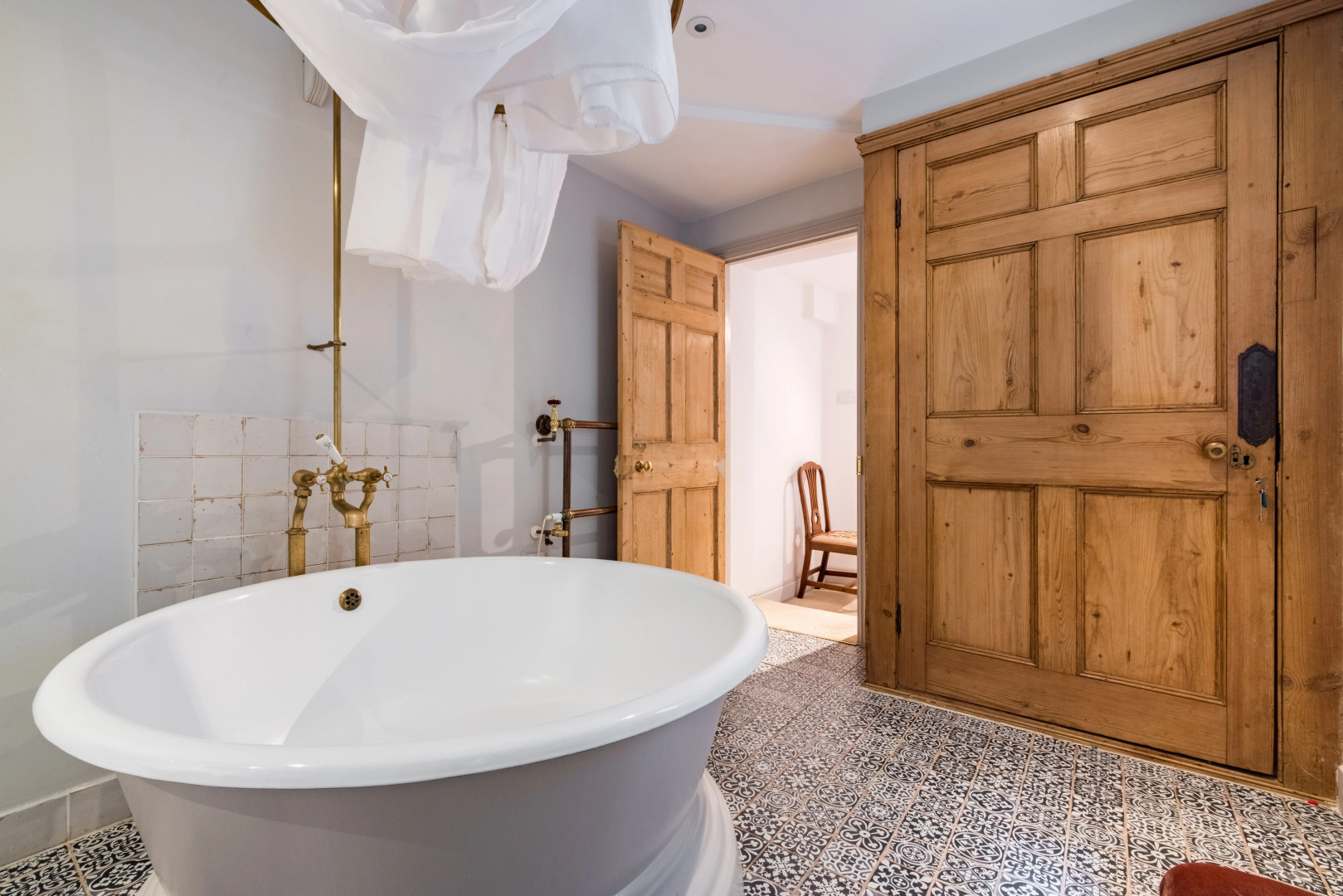 Spacious Georgian 3 Bedroom John Wood Townhouse