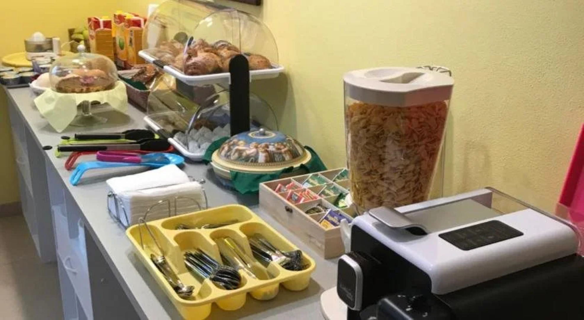 Color House Malpensa B&B