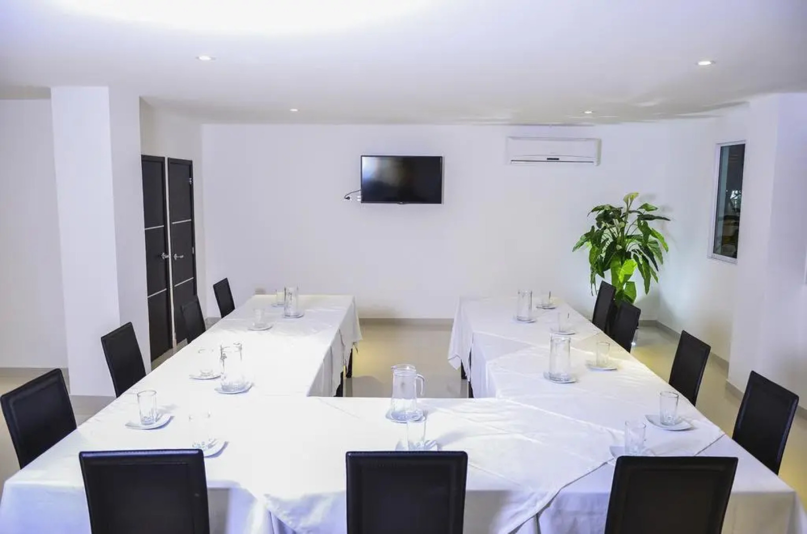 Hotel Aquarella Del Mar