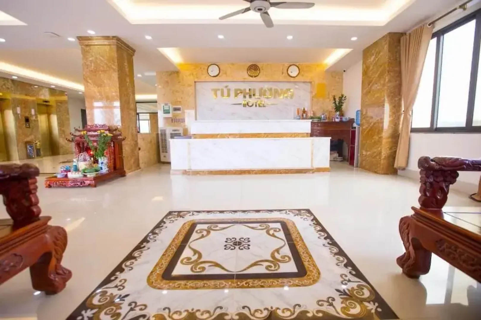 Tu Phuong Hotel TH by Bay Luxury
