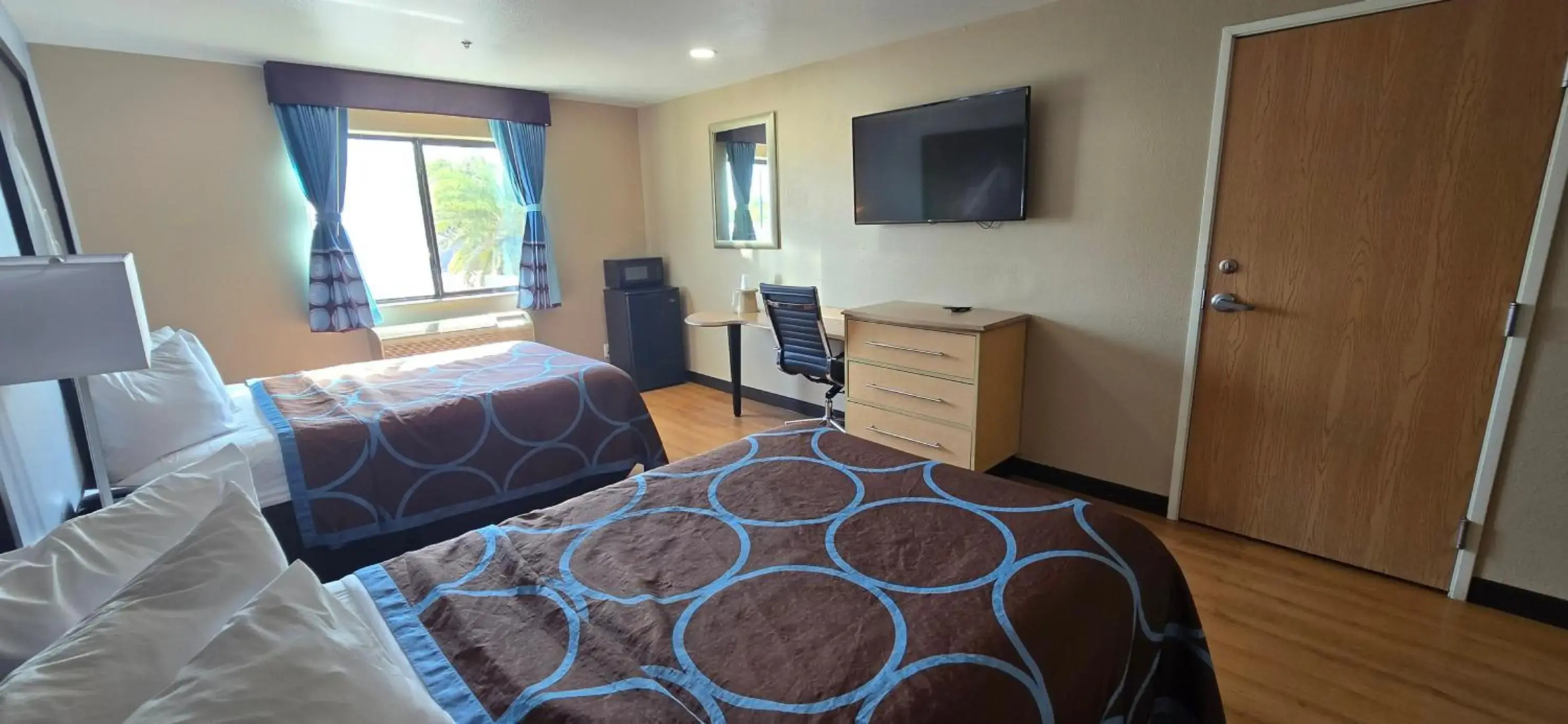 Super 8 by Wyndham New Braunfels I-35