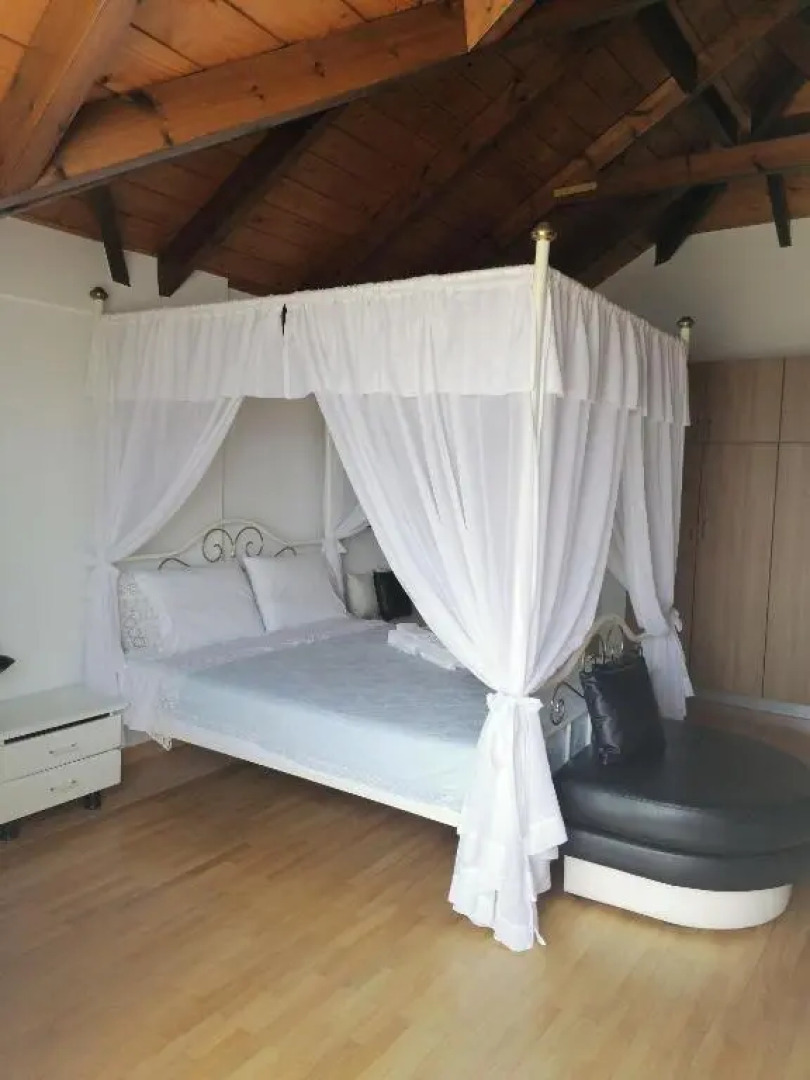 Suite in front of the sea