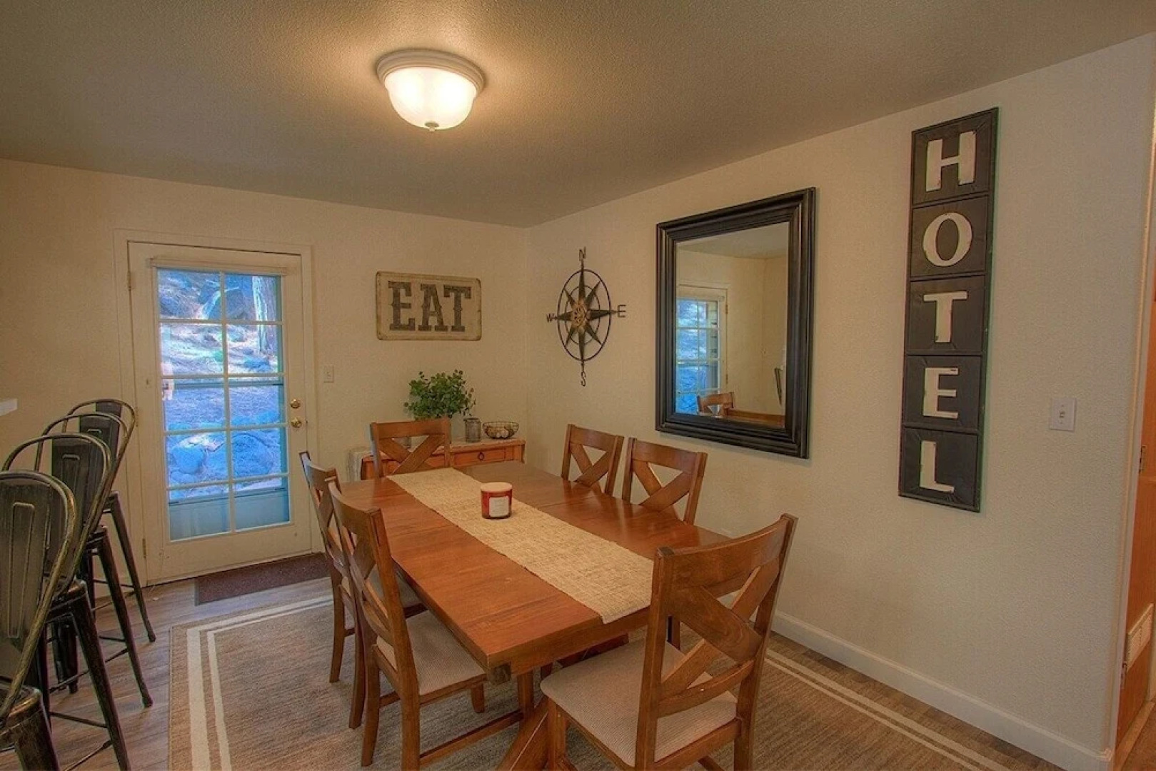 Nvh0823 - Sadies Hustle 3 Bedroom Home