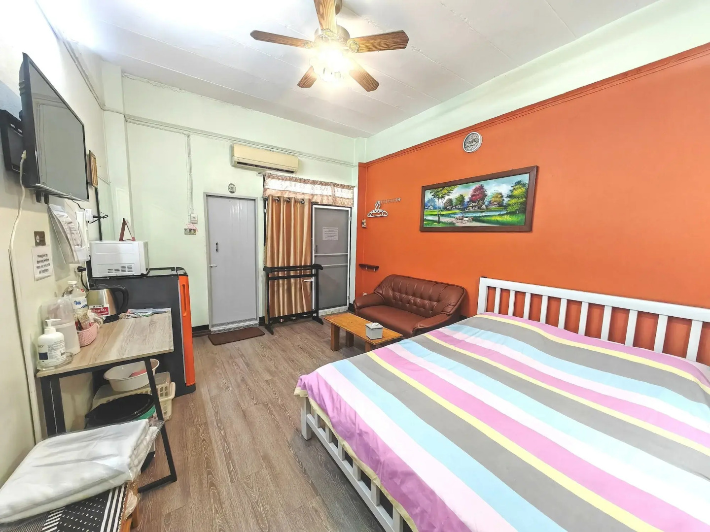 The Backpacker Station