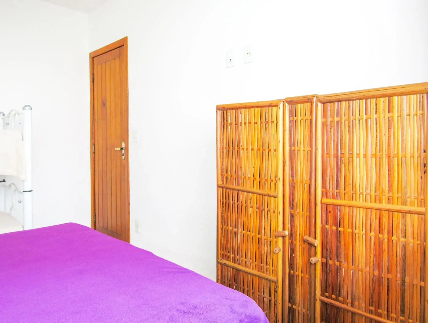 Casa com 4 Suítes, Piscina, Área Gourmet e Wifi