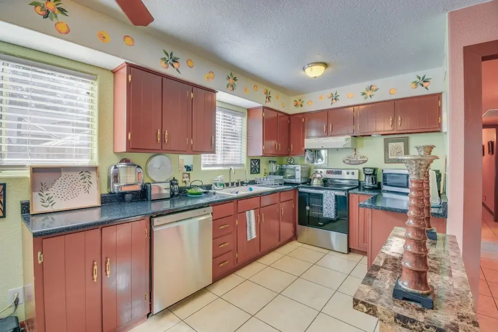 Artfully Decorated Cottonwood Home: Pets Welcome!