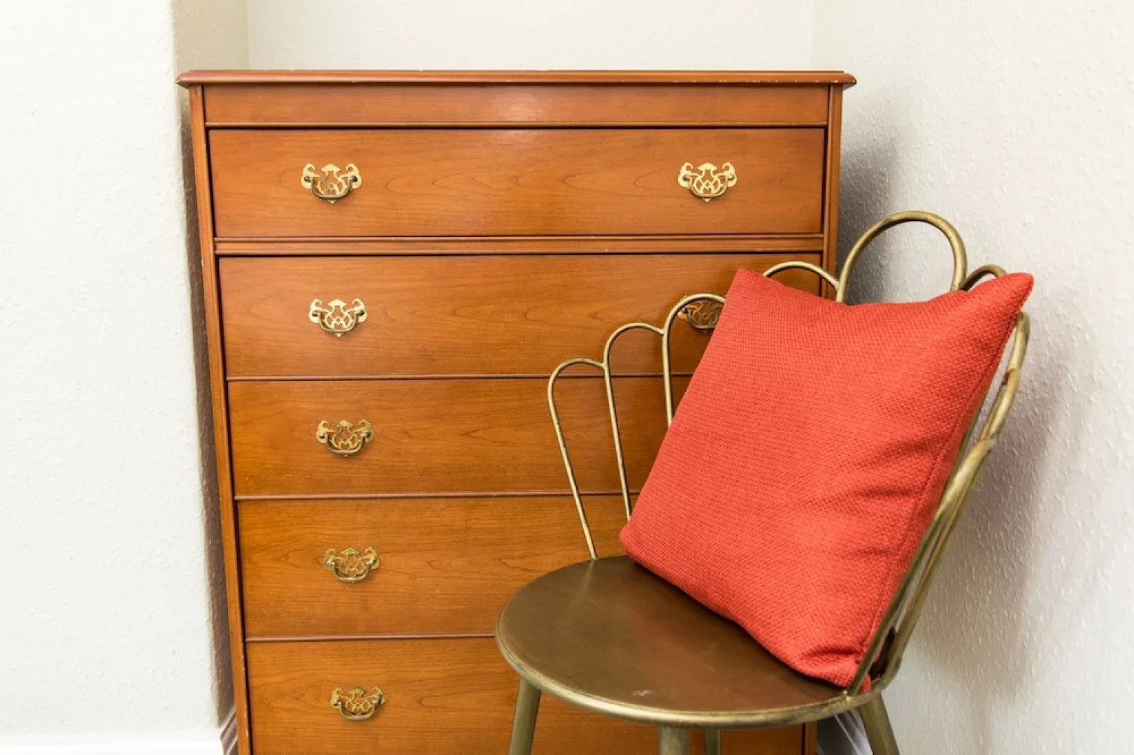 Captivating 2-bed House in Chesterfield