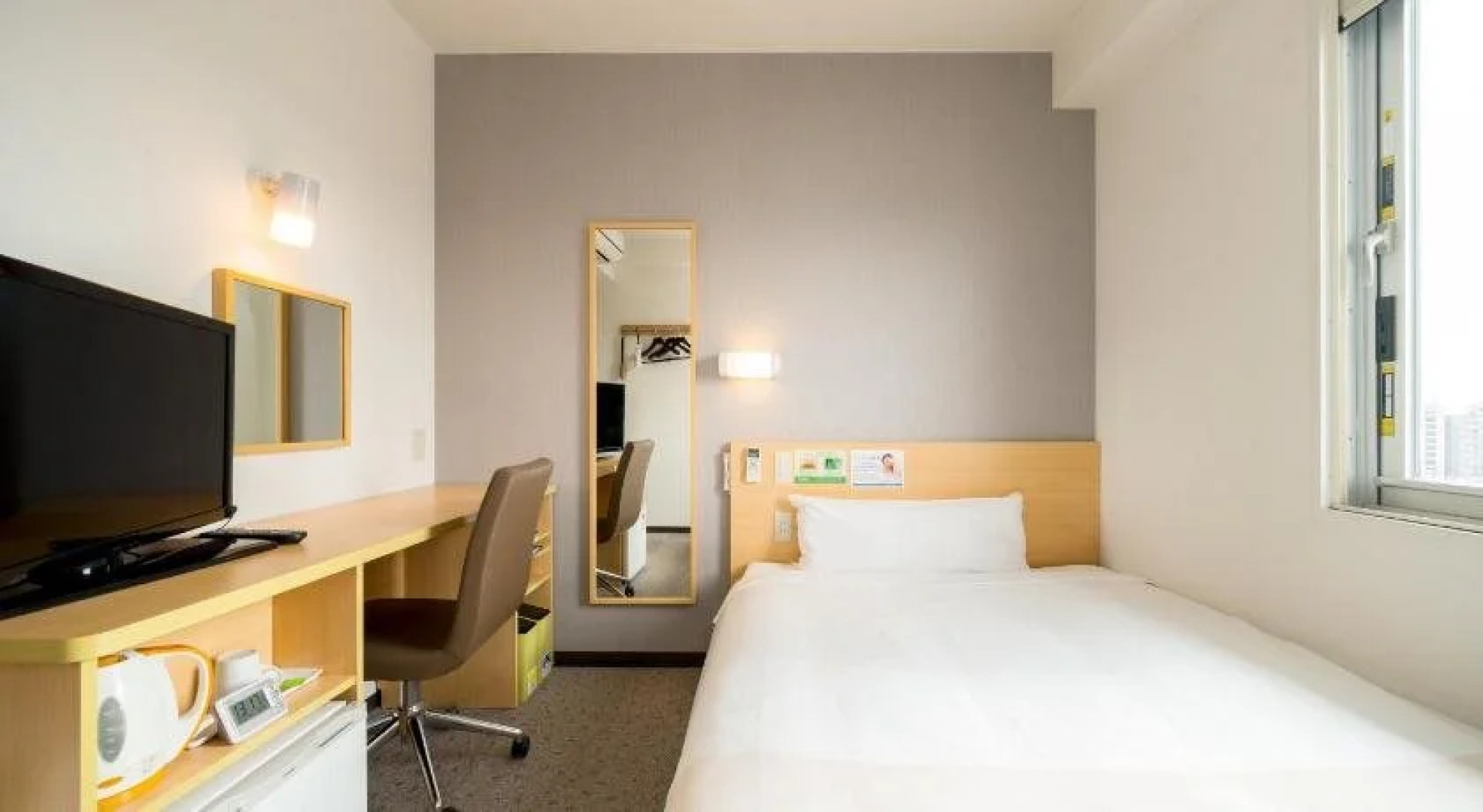 Super Hotel Yokkaichi/Along National Highway 1 (Kokudo Ichigou-Zoi)